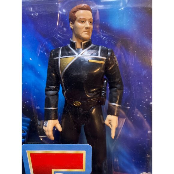 Babylon Caoptain John Sheridan with Babylon Space Station - Picture 2 of 11